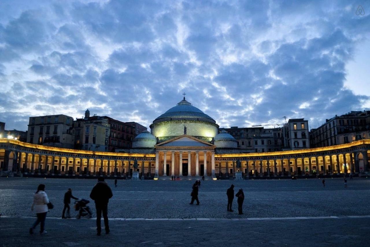 Donnare Casavacanza - Historic Center Of Naples Exterior photo