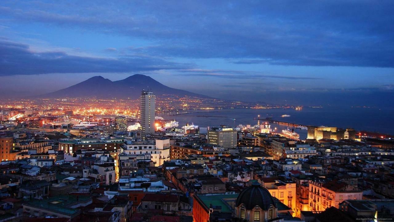 Donnare Casavacanza - Historic Center Of Naples Exterior photo